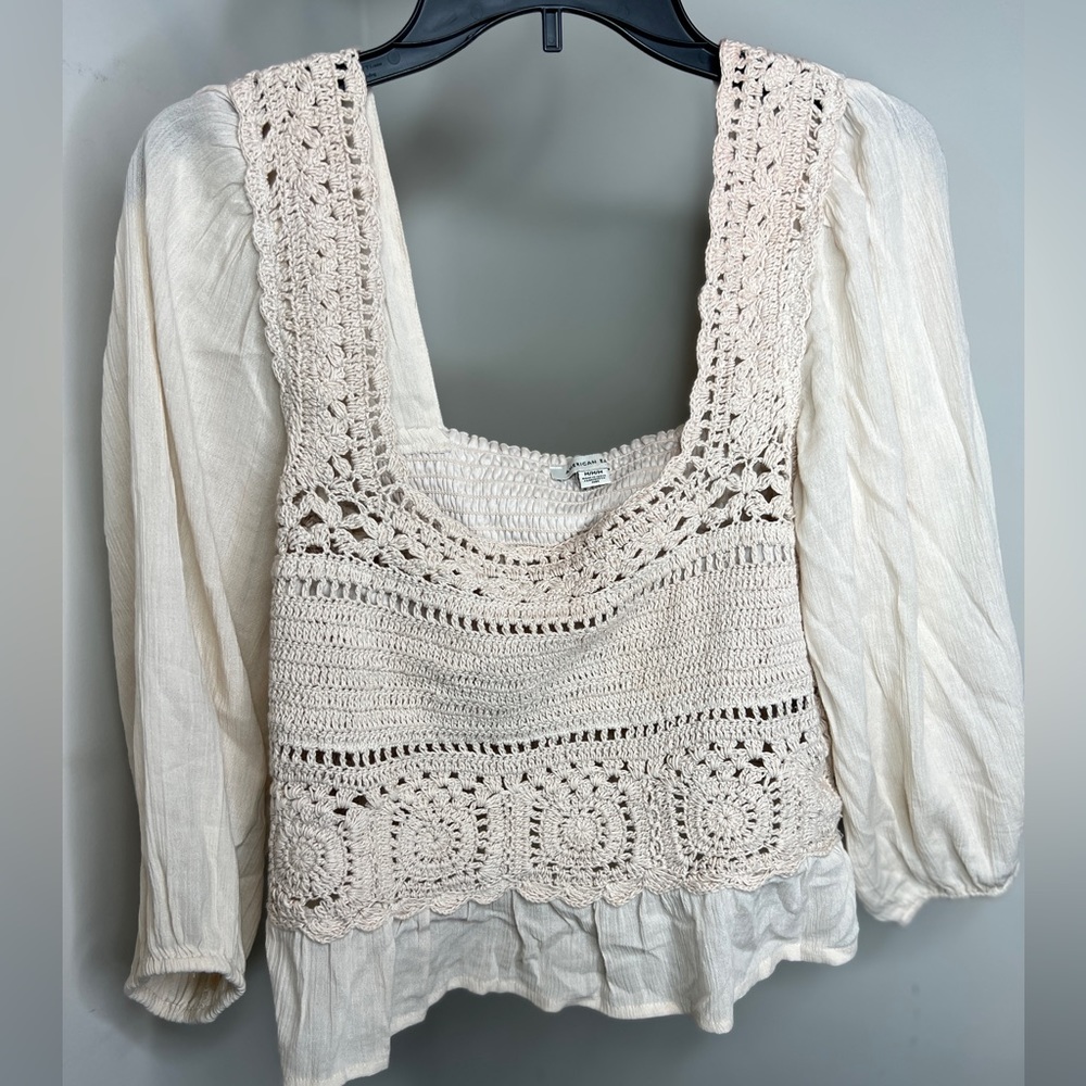 American Eagle crop top